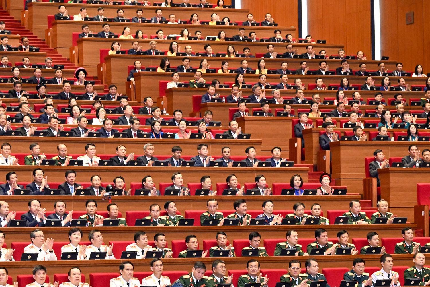 Đại hội đại biểu toàn quốc lần thứ XIV của Đảng khai mạc trọng thể tại Trung tâm Hội nghị quốc gia (Hà Nội), với sự tham dự của 1.586 đại biểu, đại diện cho hơn 5,6 triệu đảng viên trong toàn Đảng.